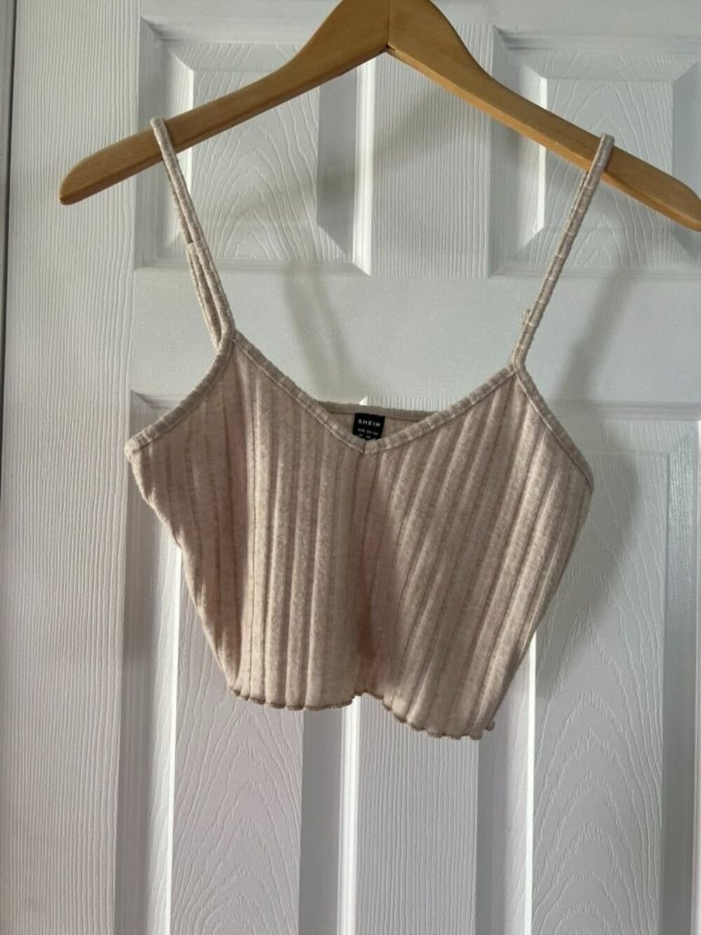 Shein Beige Ribbed Cami Crop Top Size Medium V Neck Adjustable Straps Neutral